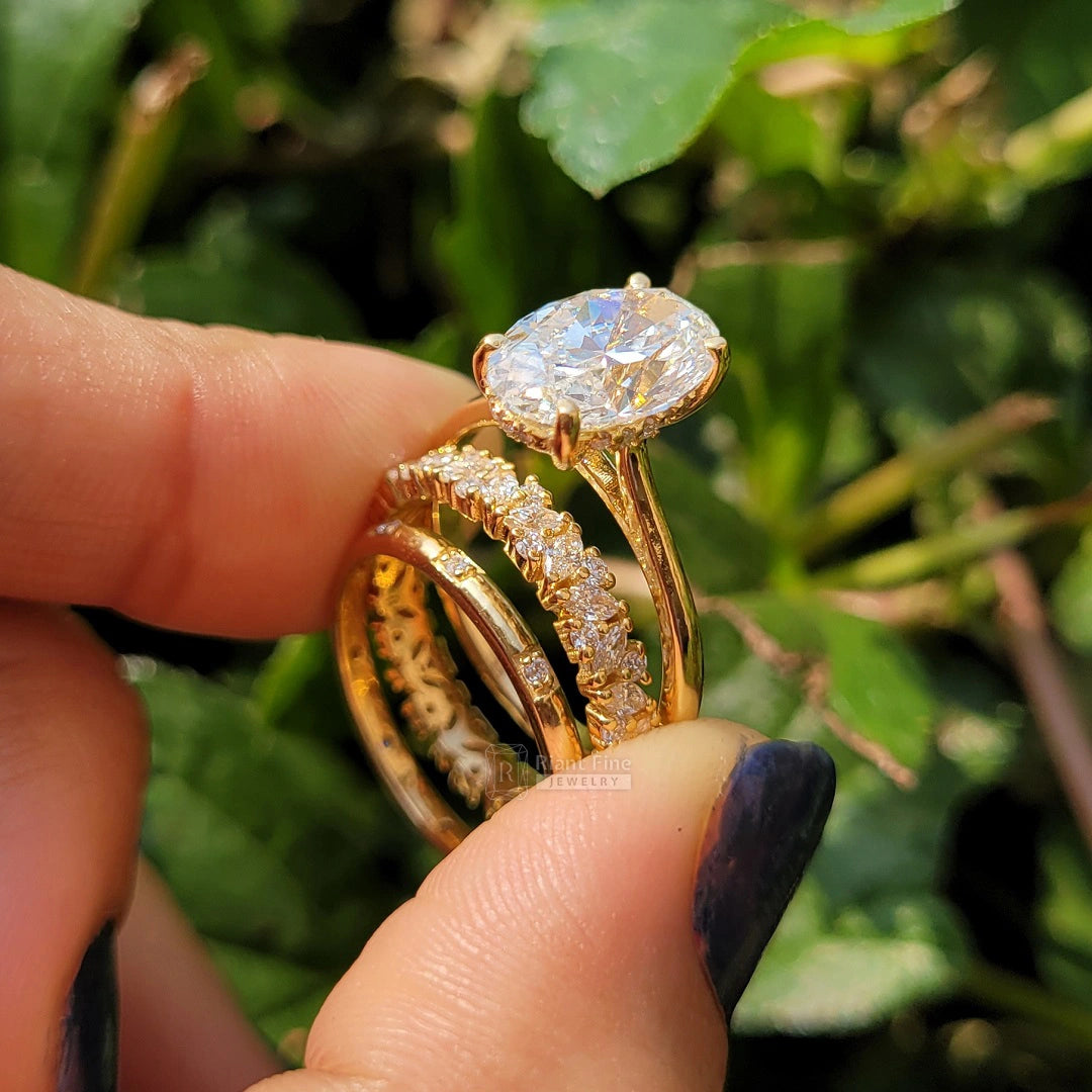 3 Carat Oval Diamond Engagement Ring Set in 14K Gold