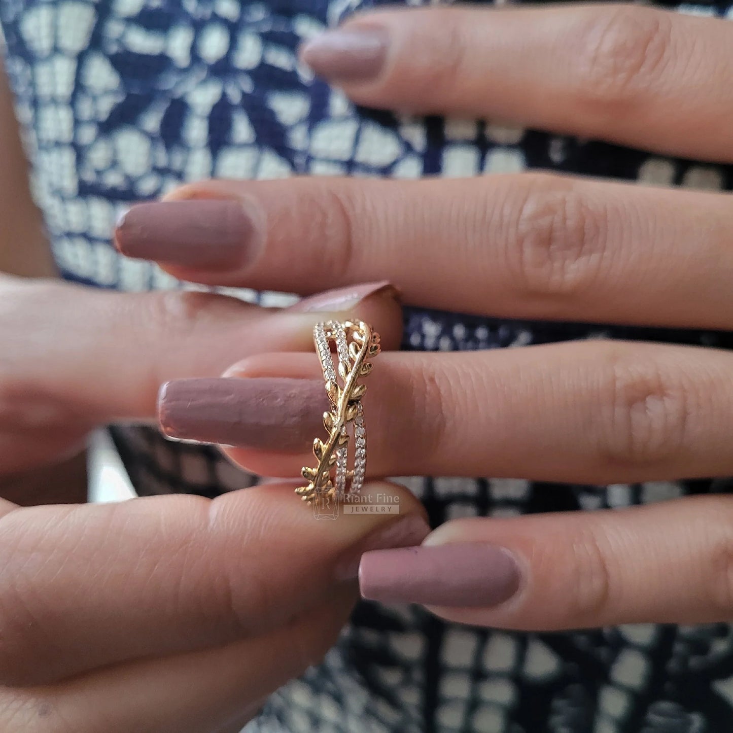 Crossover Leaf Style