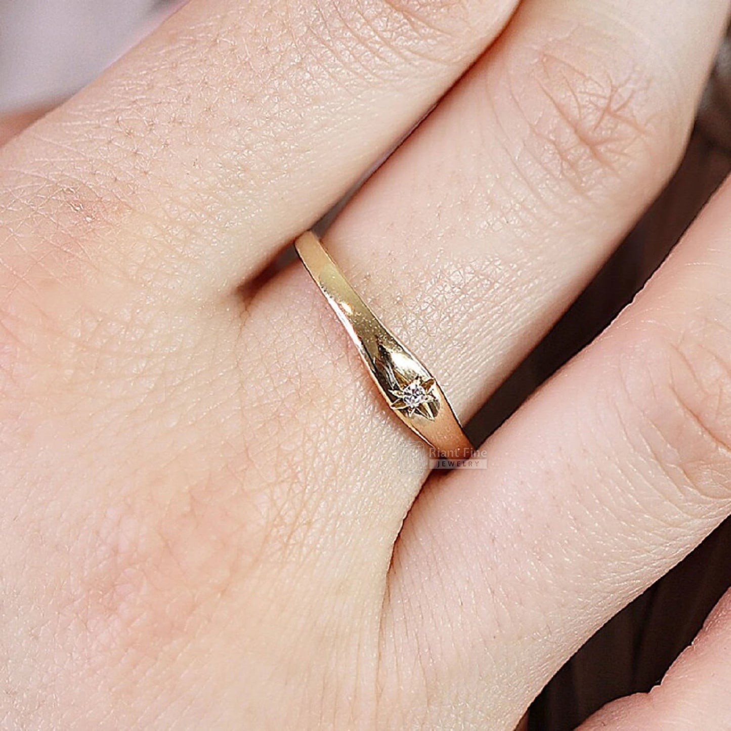 Dainty Round Diamond Starburst Ring in 14K Gold - Riant Fine Jewelry LLC