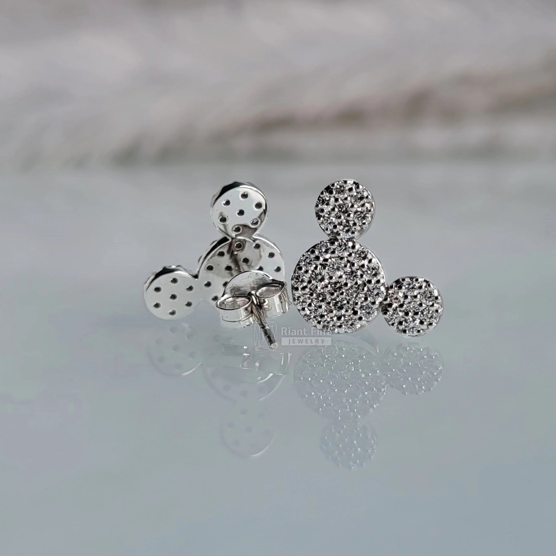 Round Lab Grown Diamond