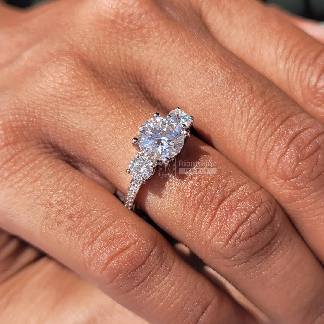 Classic Gold Engagement Ring For Her