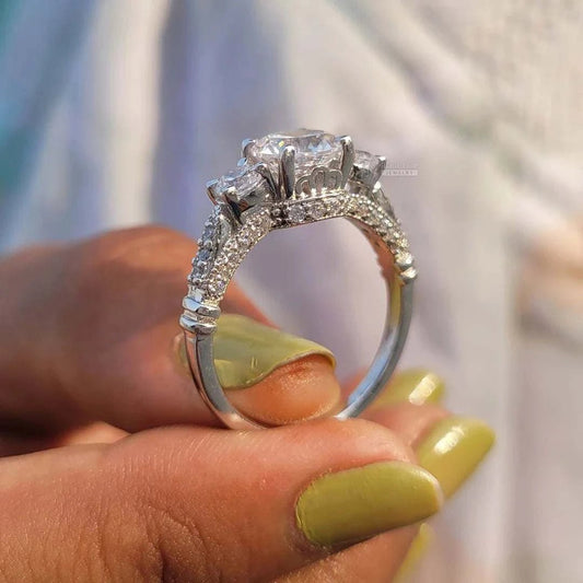 Vintage Round Diamond Gold Wedding Ring - Riant Fine Jewelry