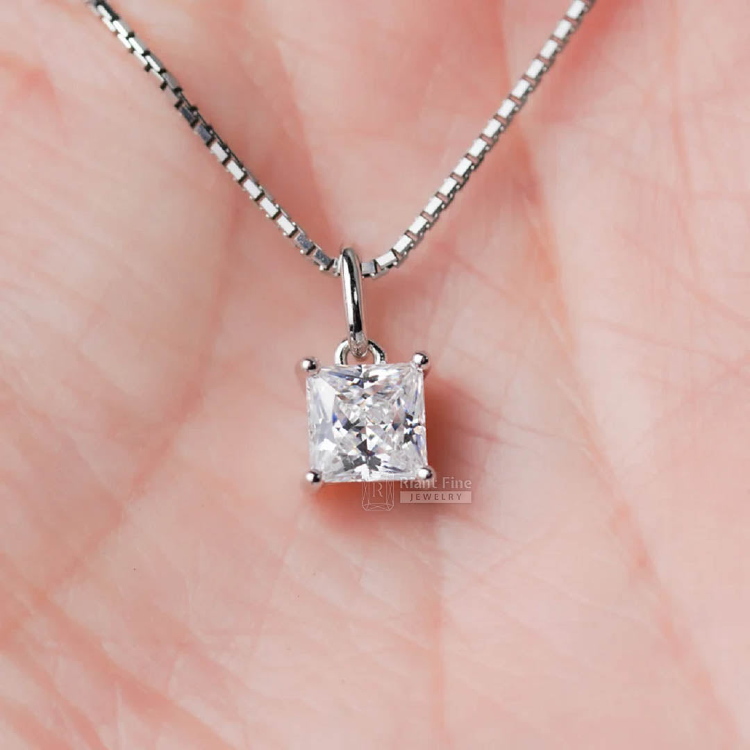 1.5 Ct Solitaire Moissanite Pendant