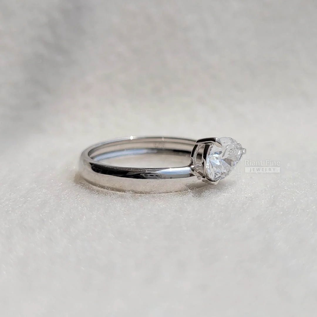 1 Carat Pear Shaped Lab Diamond Gold Engagement Ring - Riant Fine Jewelry