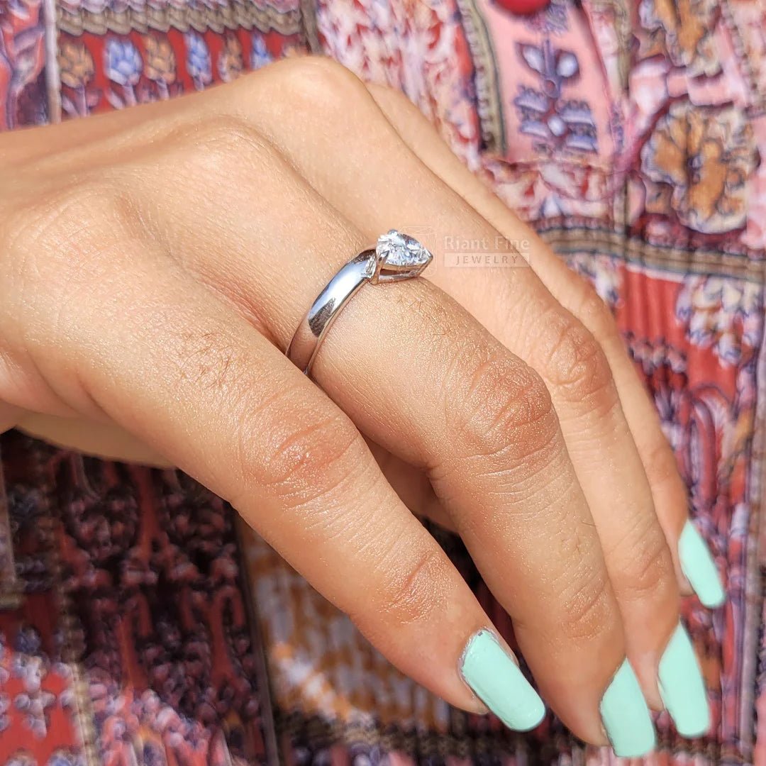 1 Carat Pear Shaped Lab Diamond Gold Engagement Ring - Riant Fine Jewelry