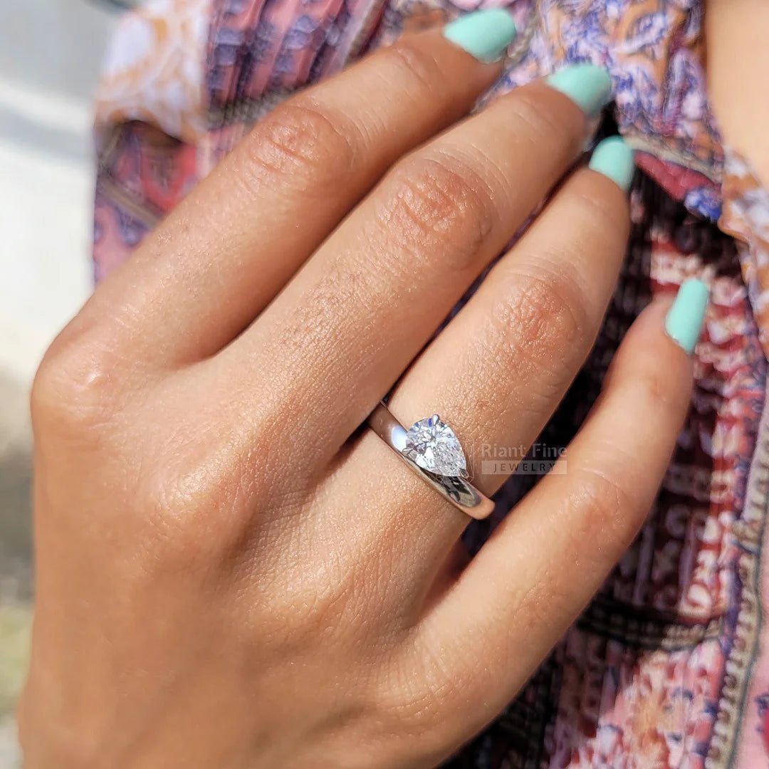 1 Carat Pear Shaped Lab Diamond Gold Engagement Ring - Riant Fine Jewelry