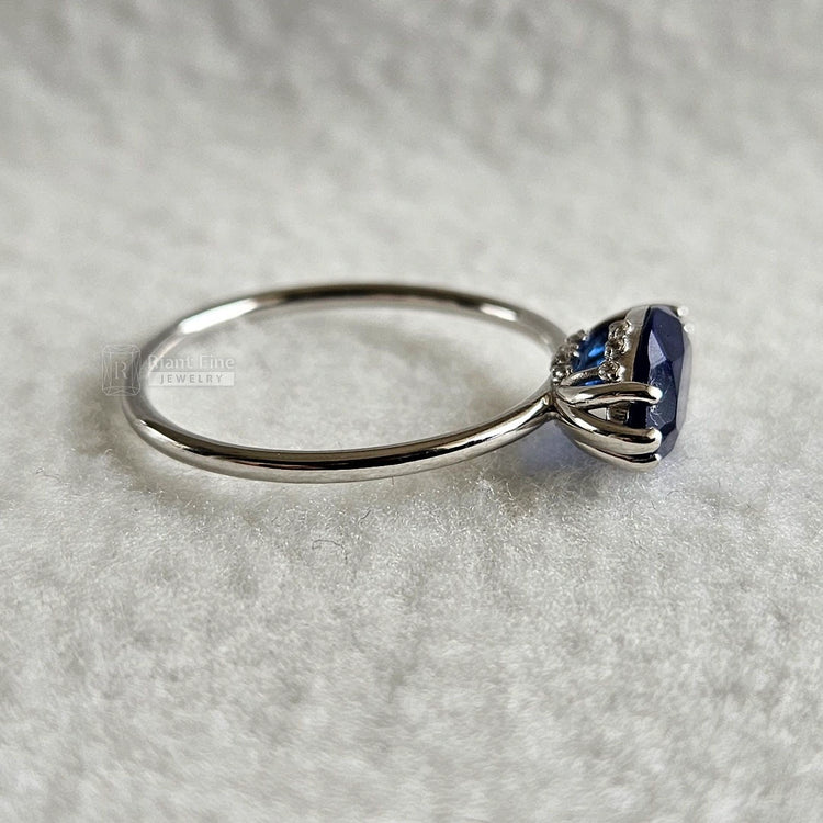 Blue-Sapphire-Engagement-Ring