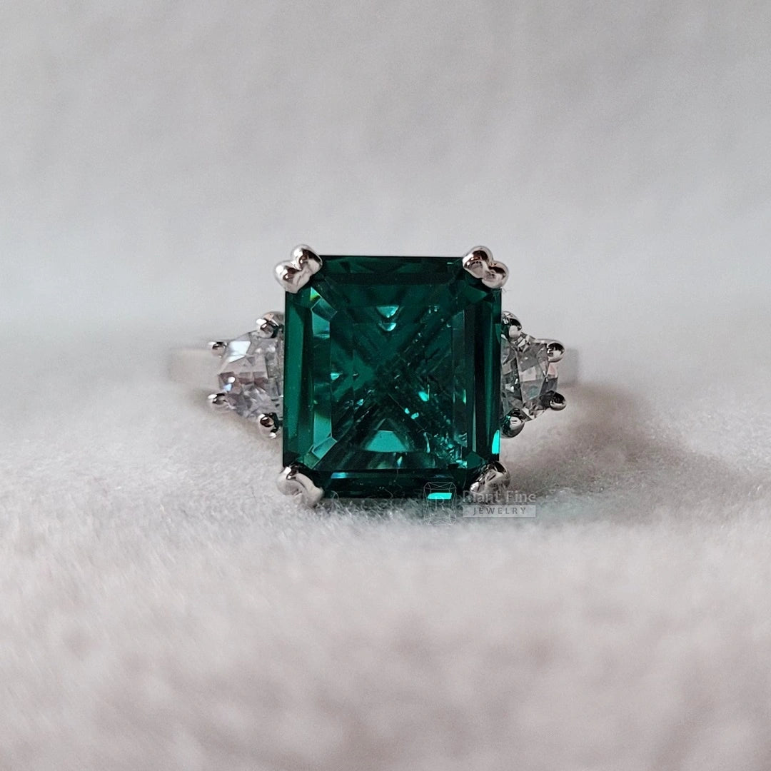 Emerald-Cut-Green-Sapphire-Ring