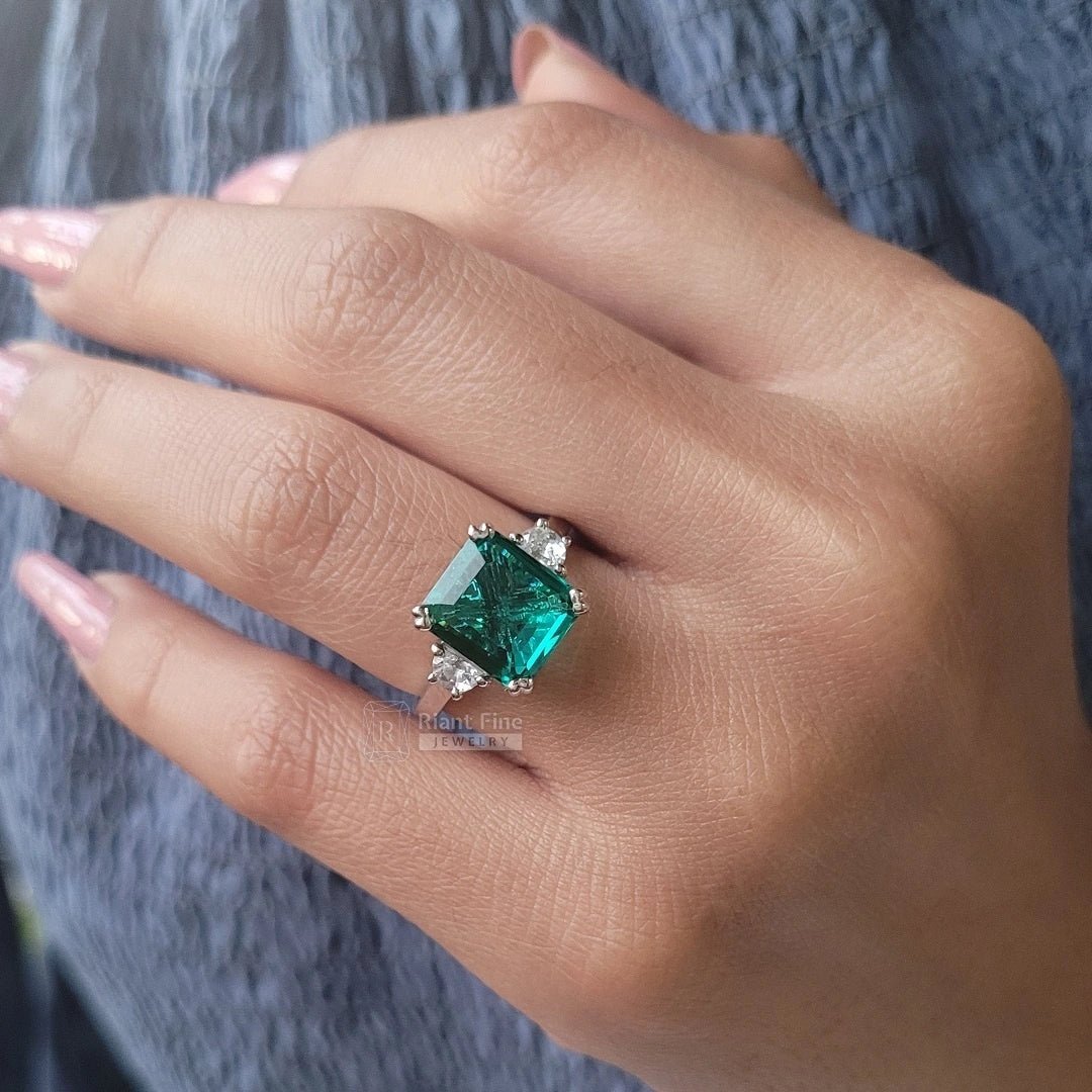 14K Gold Emerald Cut Green Sapphire Engagement Ring - Riant Fine Jewelry