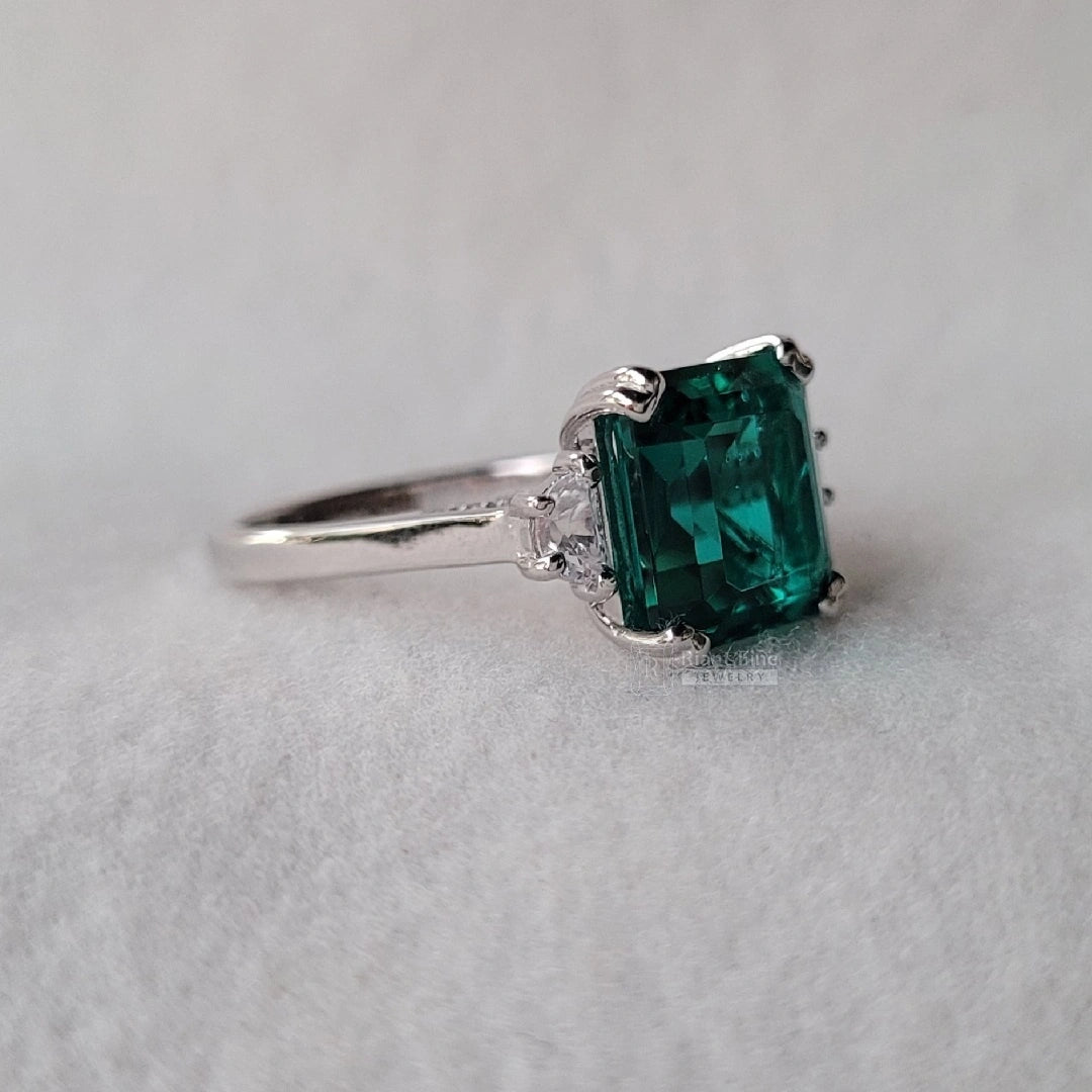 14K Gold Emerald Cut Green Sapphire Engagement Ring - Riant Fine Jewelry