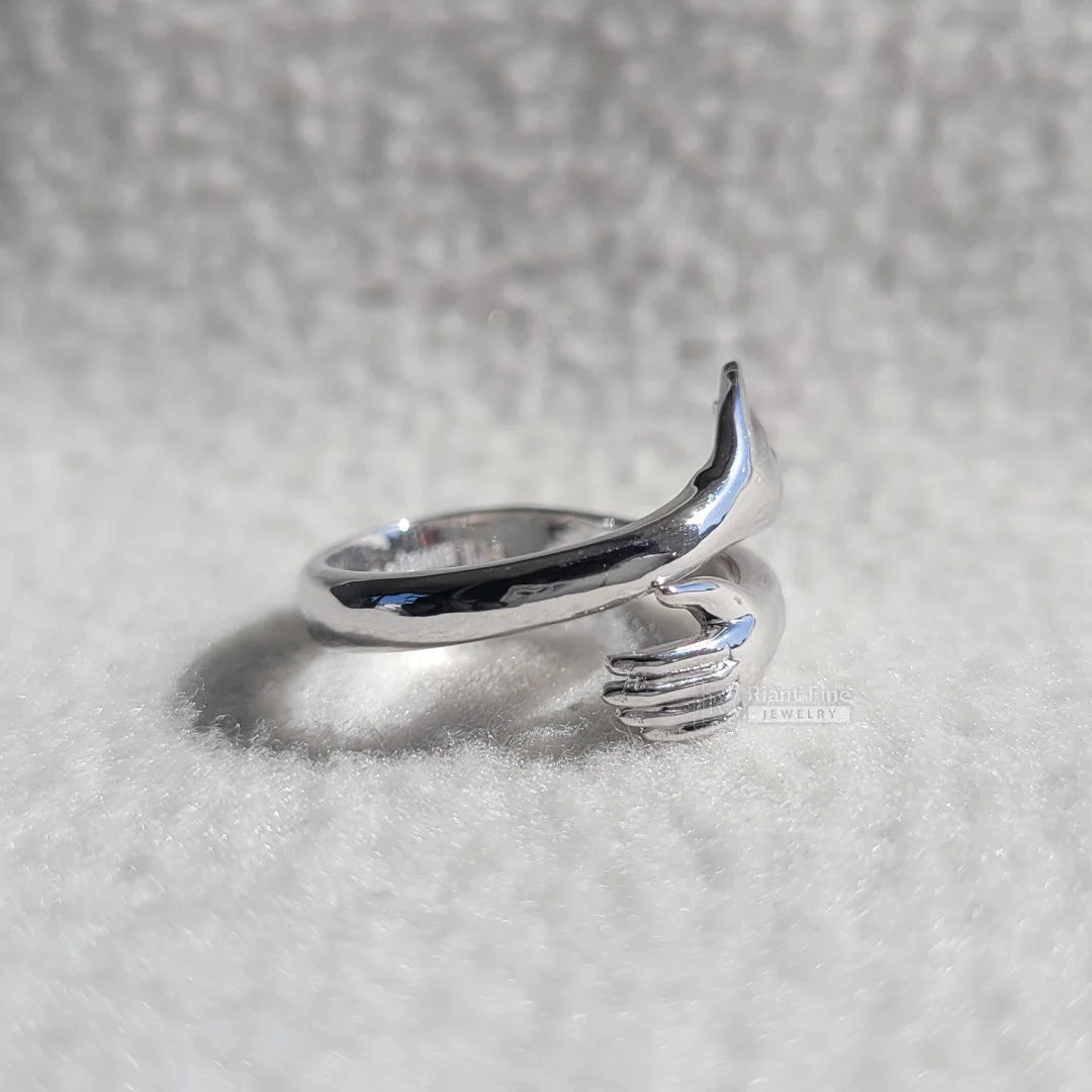 14K Gold Hugging Hand Hug Ring For Couples - Riant Fine Jewelry