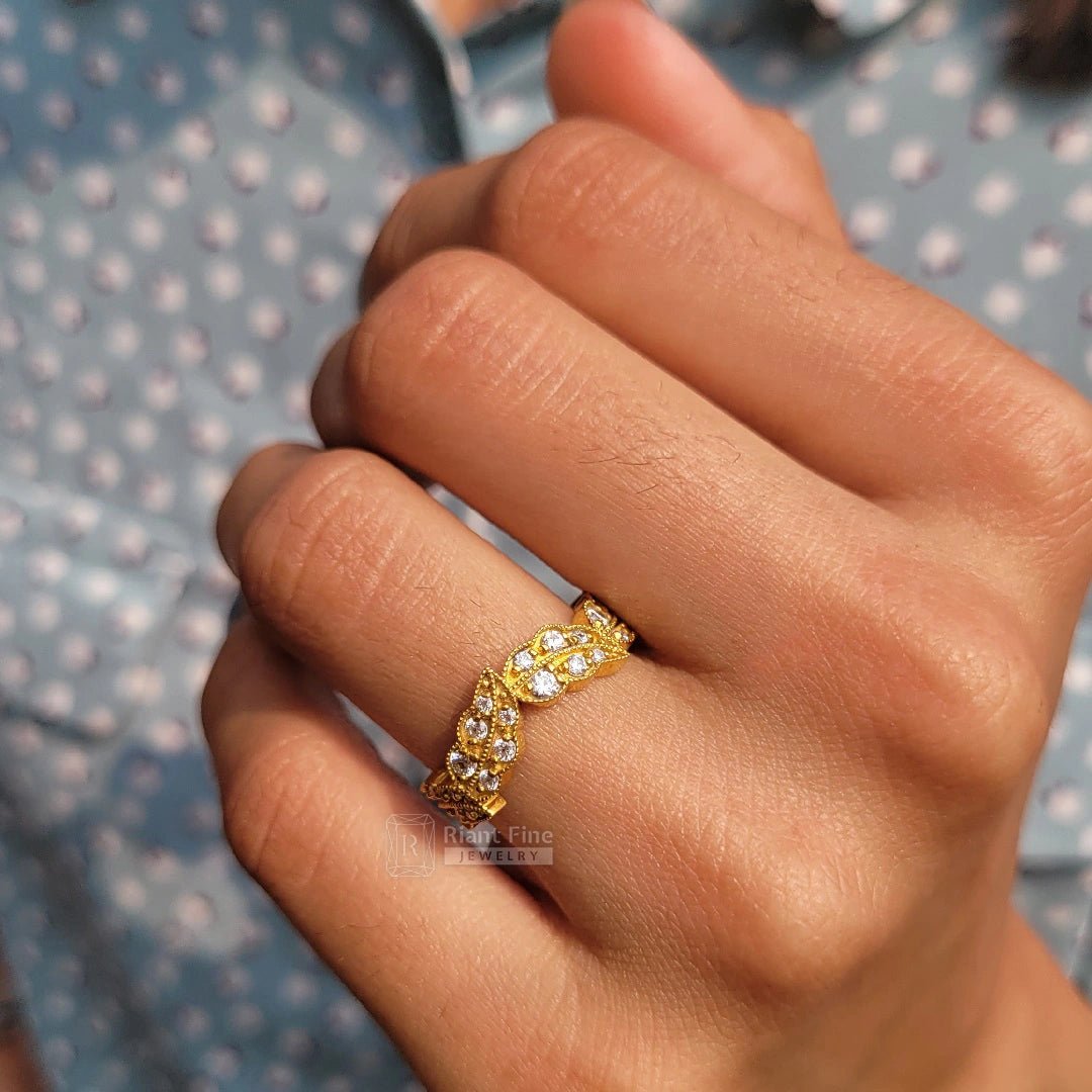 14K Gold Leaf Style Diamond Wedding Band - Riant Fine Jewelry LLC