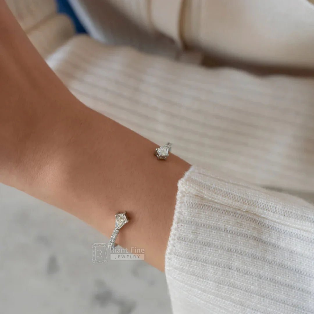 14K Gold Moissanite Cuff Bracelet - Riant Fine Jewelry