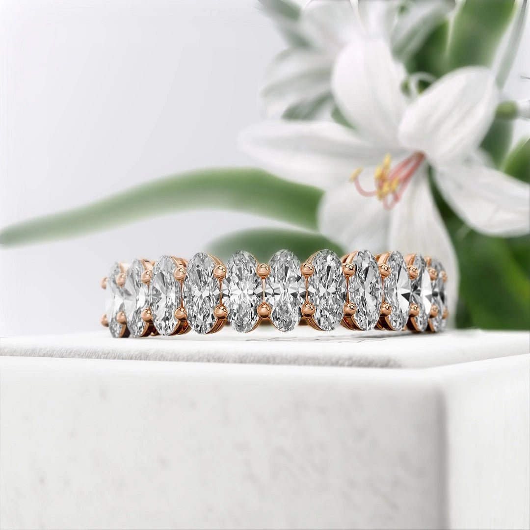 14K Gold Oval Diamond Wedding Band For Women - Riant Fine Jewelry