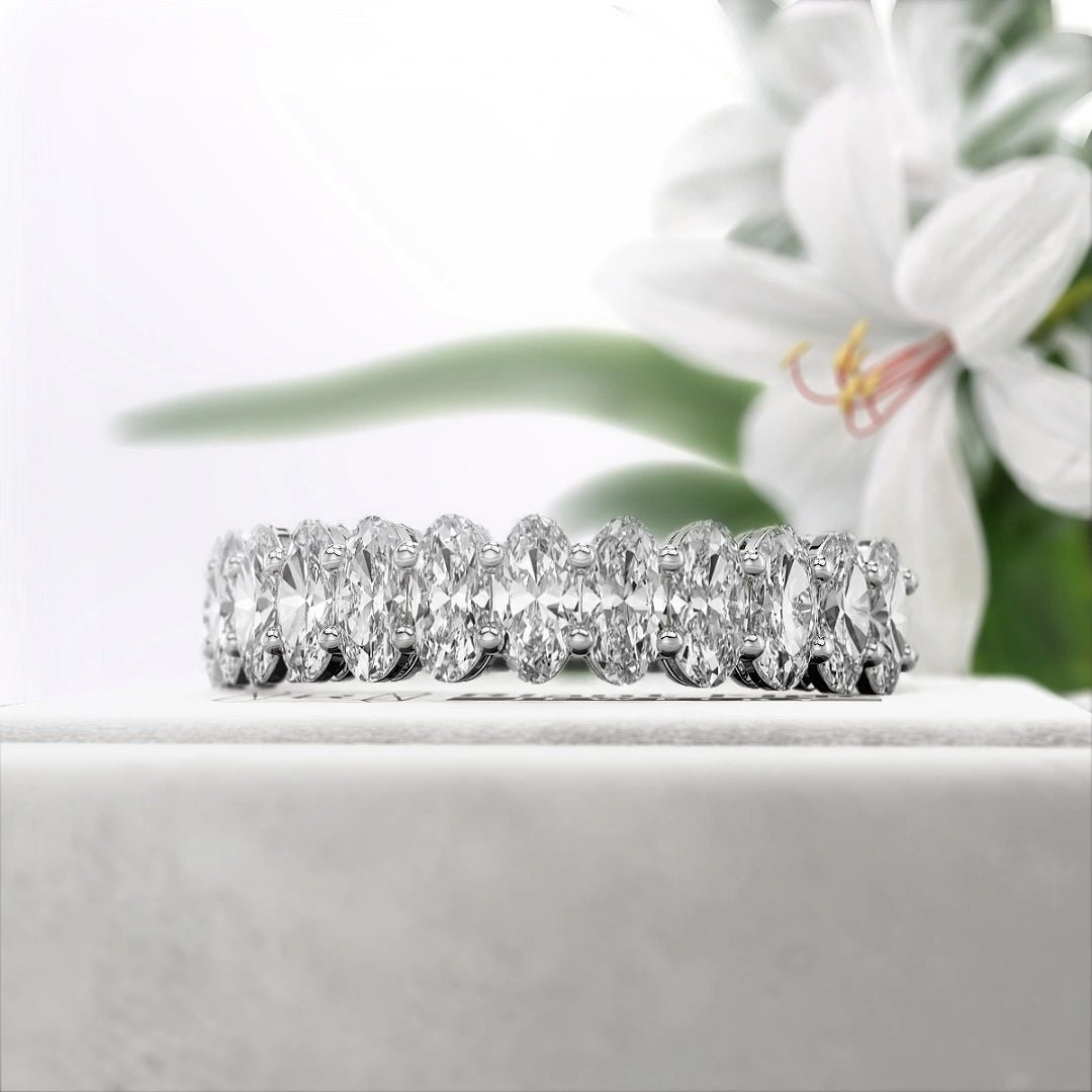 14K Gold Oval Diamond Wedding Band For Women - Riant Fine Jewelry