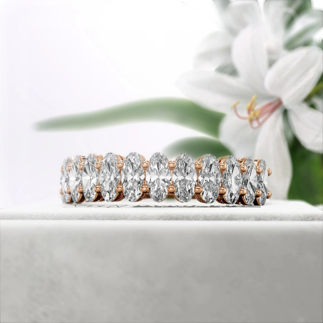 14K Gold Oval Diamond Wedding Band For Women - Riant Fine Jewelry