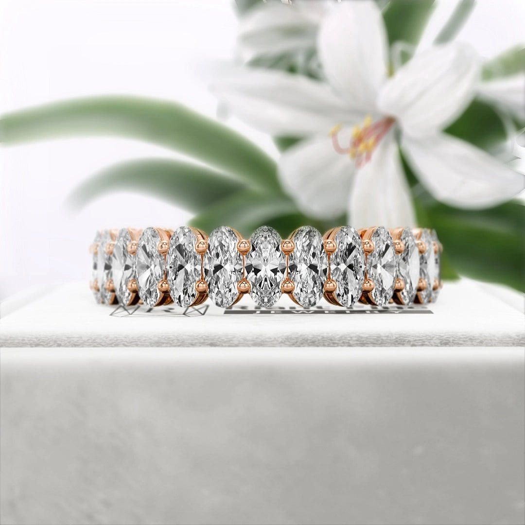 14K Gold Oval Diamond Wedding Band For Women - Riant Fine Jewelry