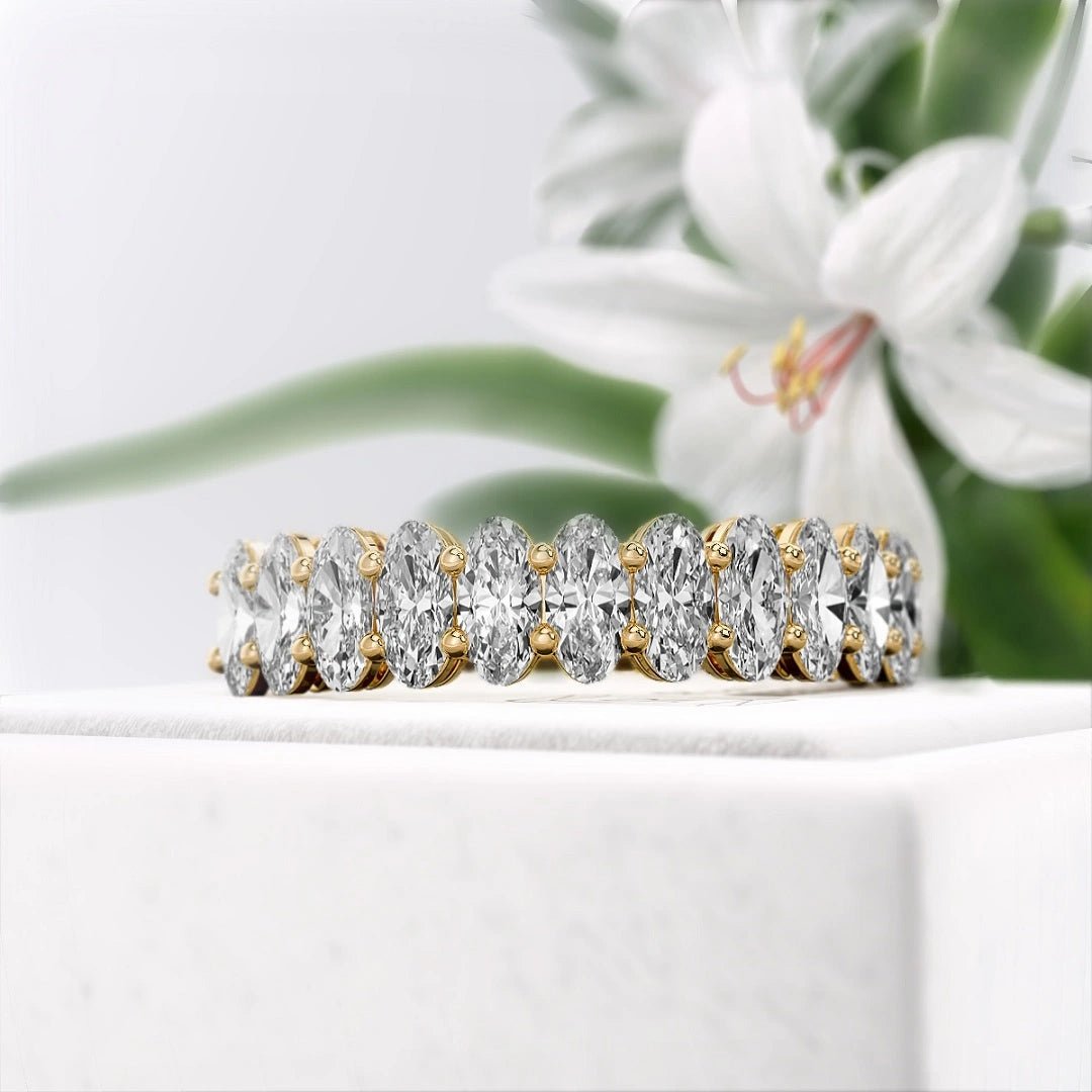 14K Gold Oval Diamond Wedding Band For Women - Riant Fine Jewelry