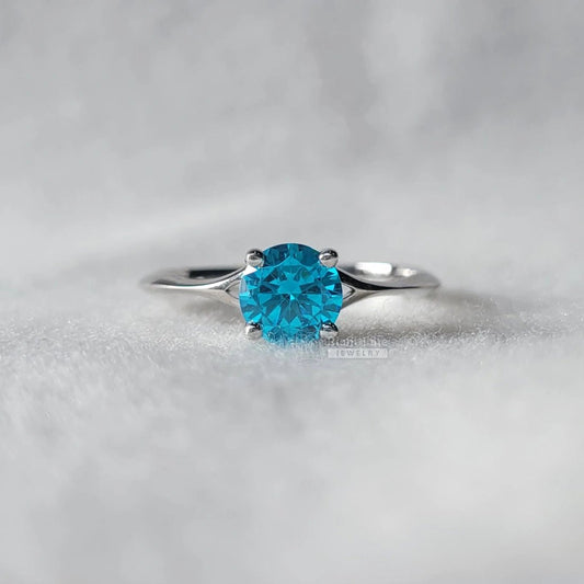 14K Gold Round Cut Blue Sapphire Engagement Ring - Riant Fine Jewelry