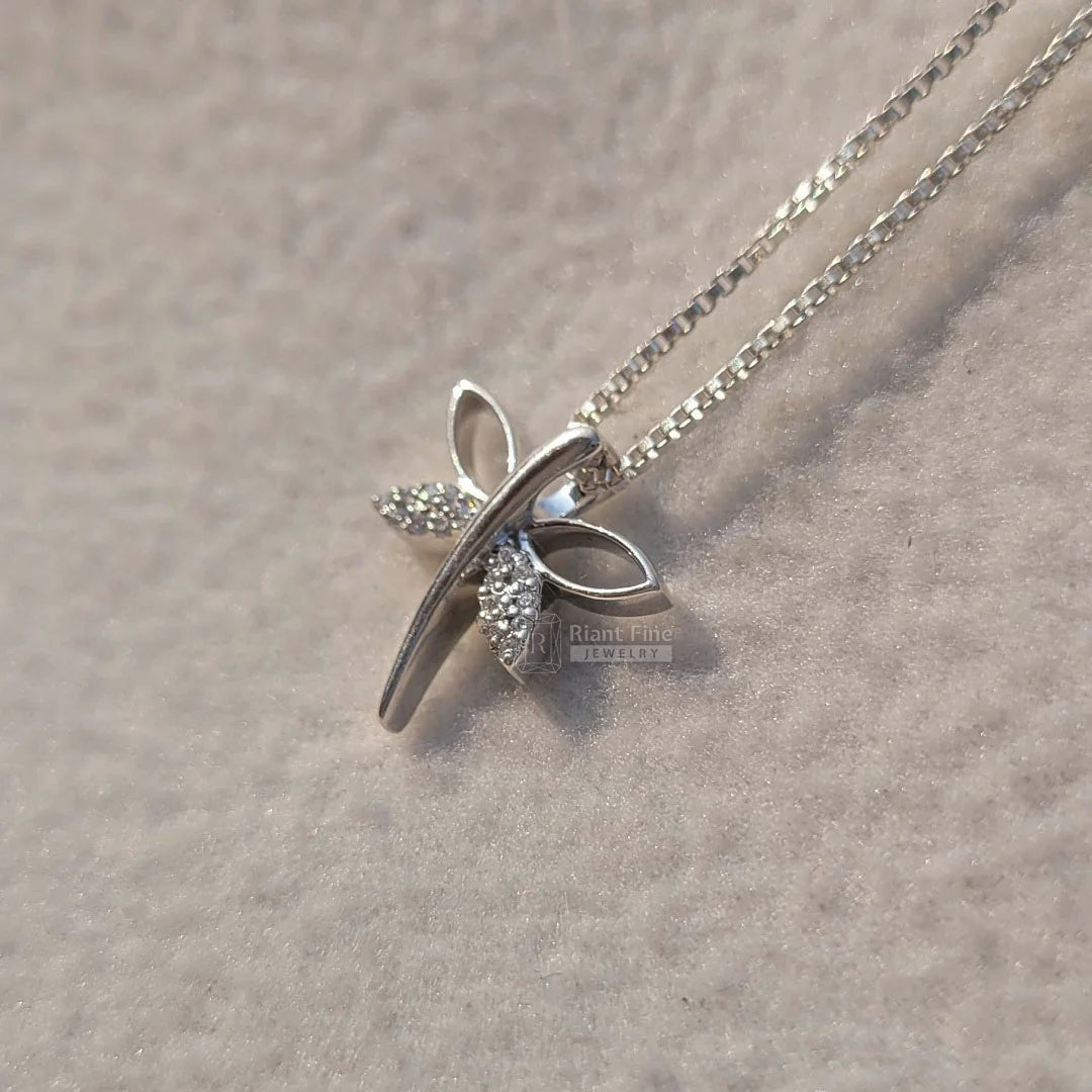 14K Gold Round Diamond Butterfly Pendant - Riant Fine Jewelry