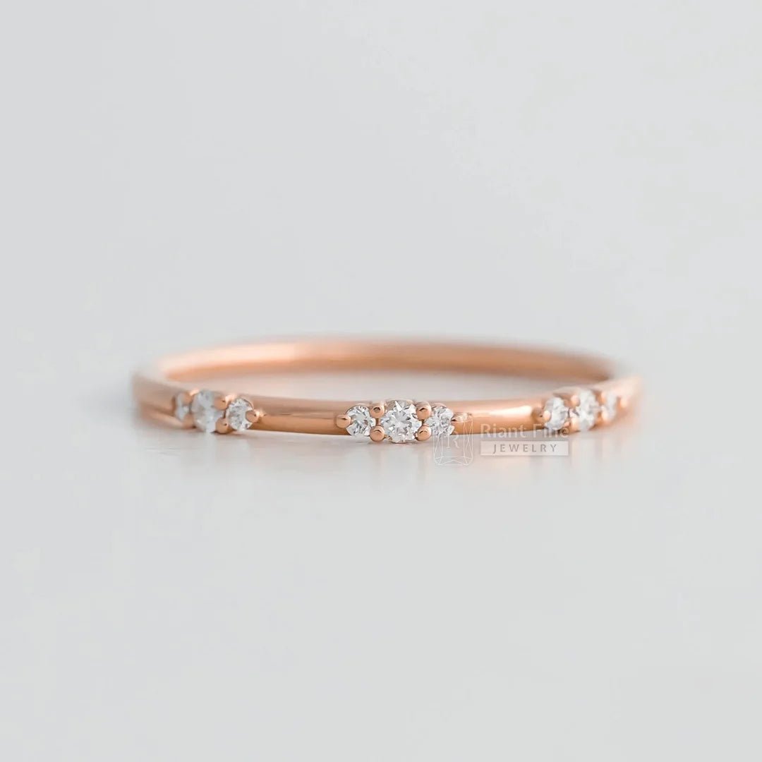 14K Gold Round Diamond Dainty Wedding Band - Riant Fine Jewelry