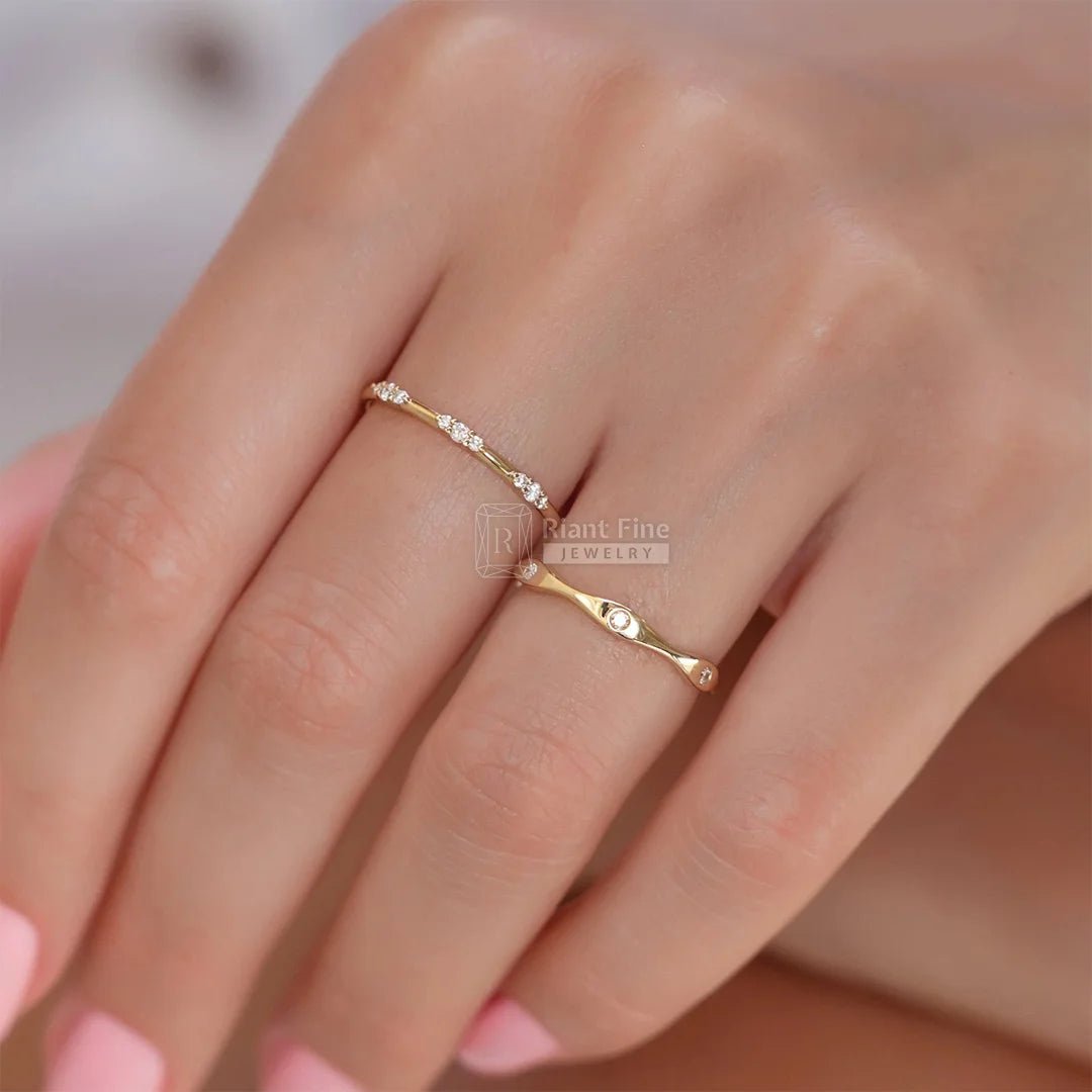 14K Gold Round Diamond Dainty Wedding Band - Riant Fine Jewelry