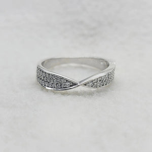 14K Gold Round Diamond Wedding Band for Women