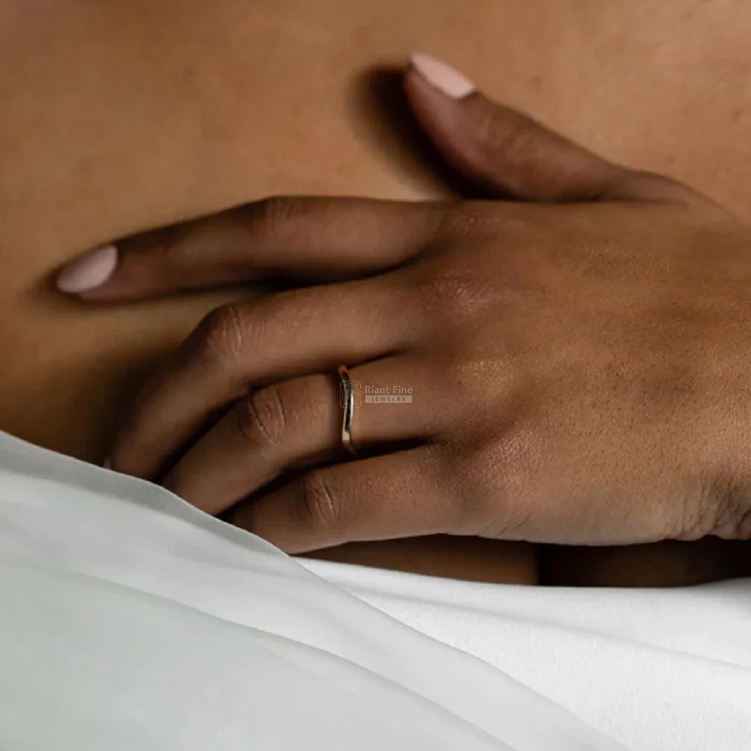 14K Solid Yellow Gold Curved Ring For Daily Wear - Riant Fine Jewelry