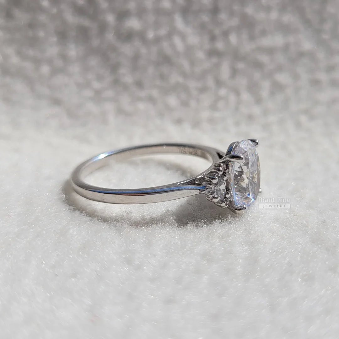 1.5 Ct Oval Diamond Cluster Engagement Ring In 14K Gold - Riant Fine Jewelry