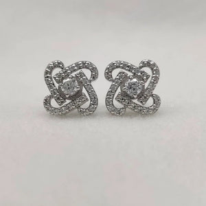 18K Gold Round Cut Lab Grown Diamond Unique Stud Earrings