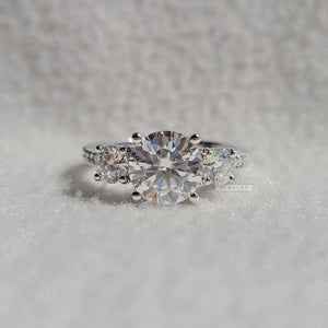 2 Ct Round Diamond Vintage Engagement Ring In Gold