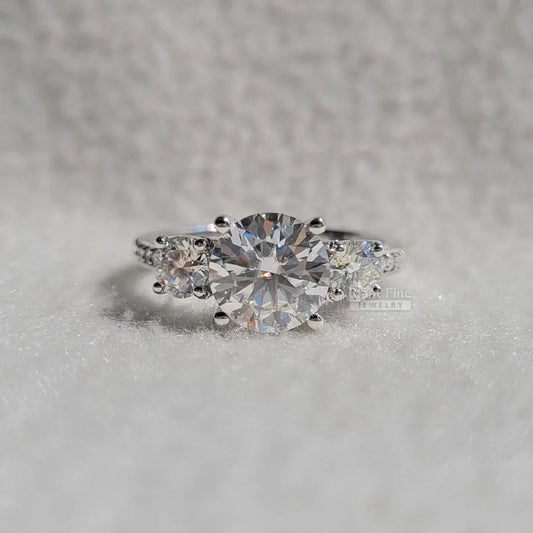 2 Ct Round Diamond Vintage Engagement Ring In Gold - Riant Fine Jewelry