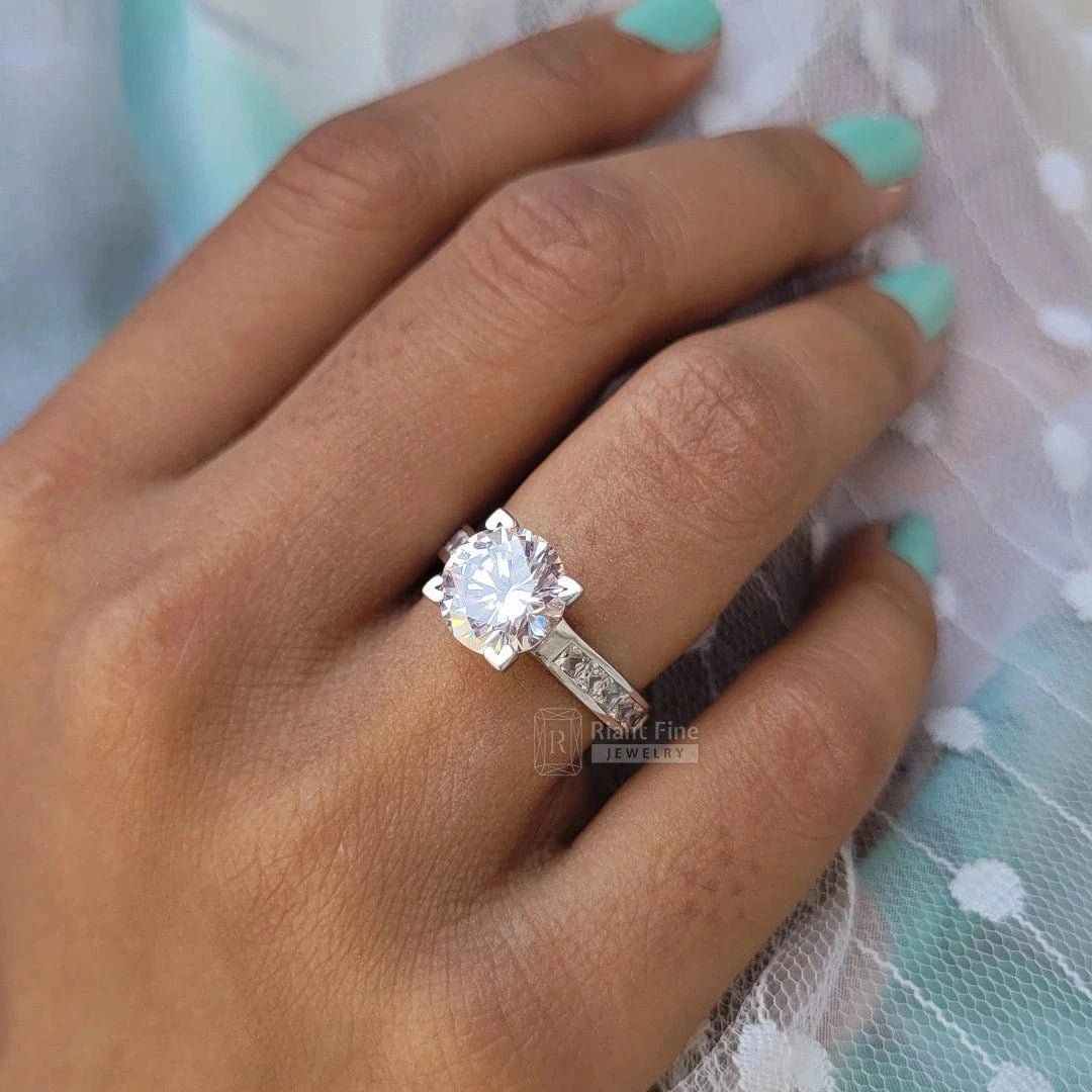 2 Ct Round Lab Grown Diamond Engagement Ring - Riant Fine Jewelry