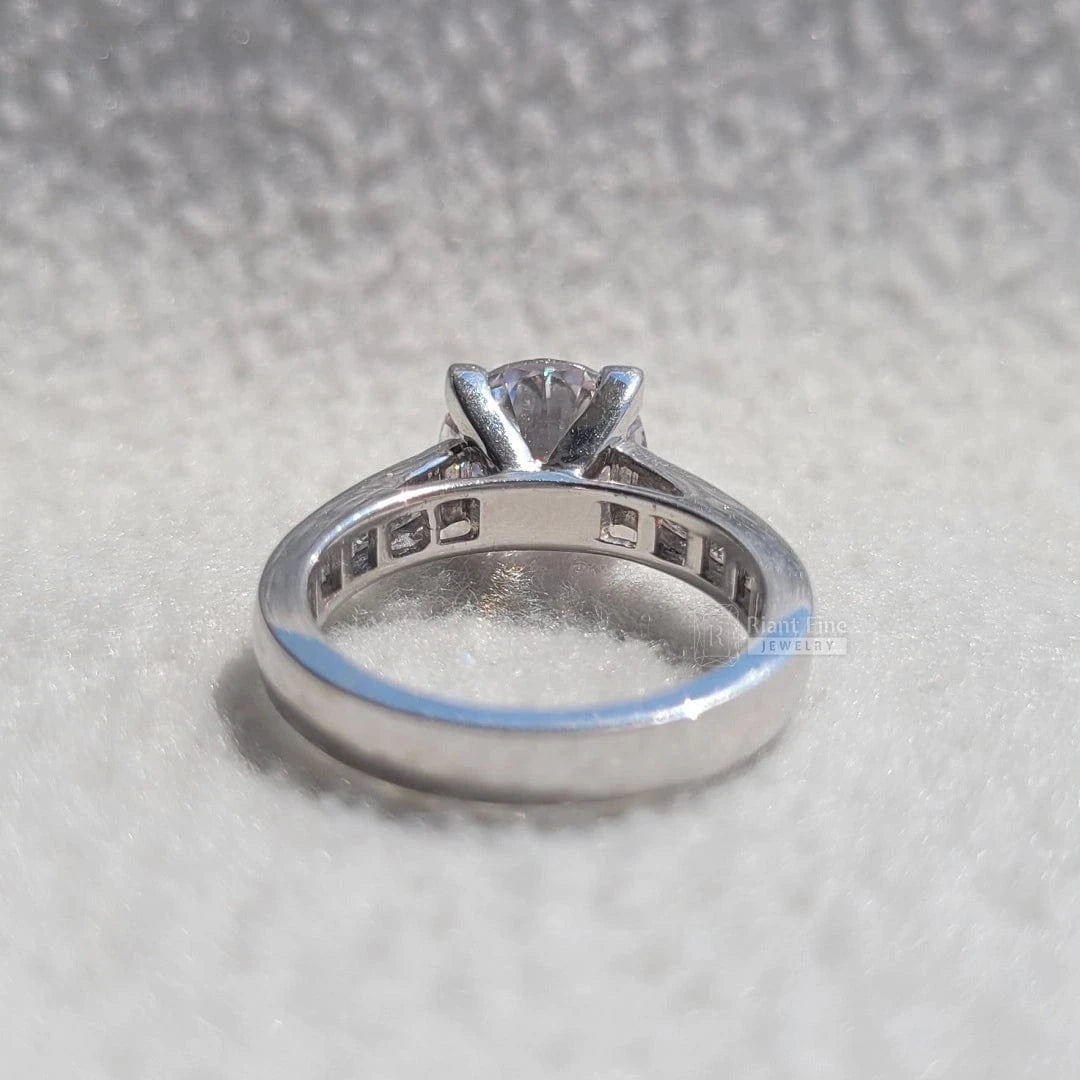 2 Ct Round Lab Grown Diamond Engagement Ring - Riant Fine Jewelry