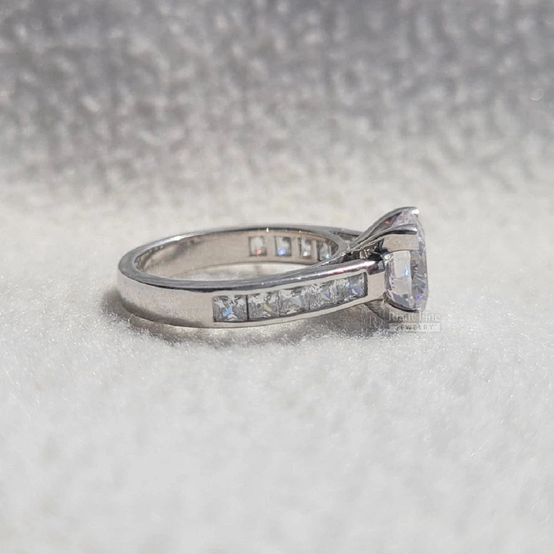 2 Ct Round Lab Grown Diamond Engagement Ring - Riant Fine Jewelry