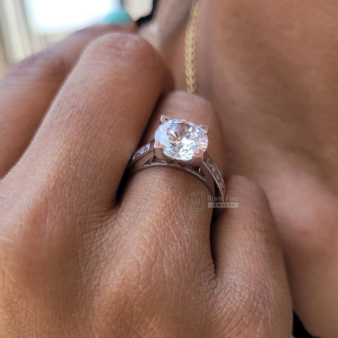 2 Ct Round Lab Grown Diamond Engagement Ring - Riant Fine Jewelry