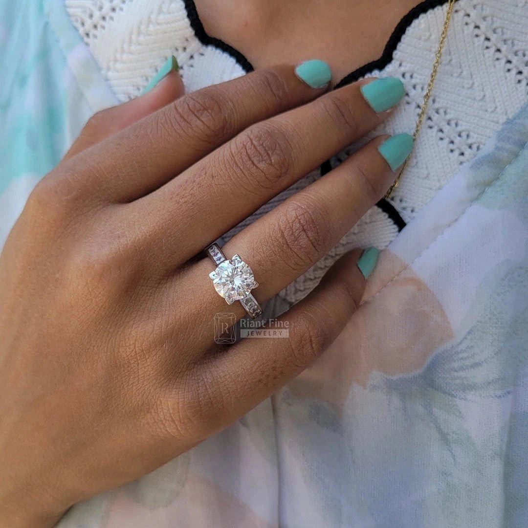 2 Ct Round Lab Grown Diamond Engagement Ring - Riant Fine Jewelry