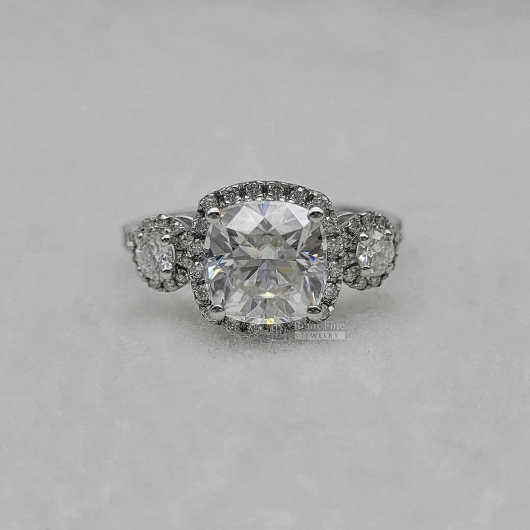 Cushion-Cut-Diamond-Ring