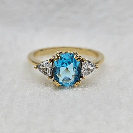 2-Ct-Cushion-Blue-Sapphire-Engagement-Ring