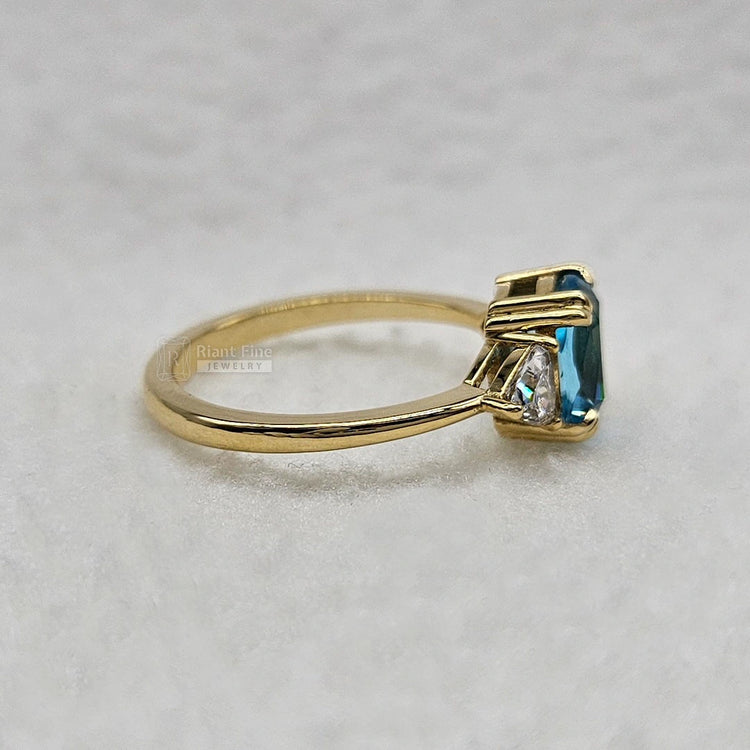 Blue-Sapphire-Cushion-Engagement-Ring