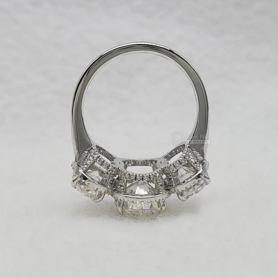 3 Stone Oval Diamond Engagement Ring in 14K Gold - Riant Fine Jewelry