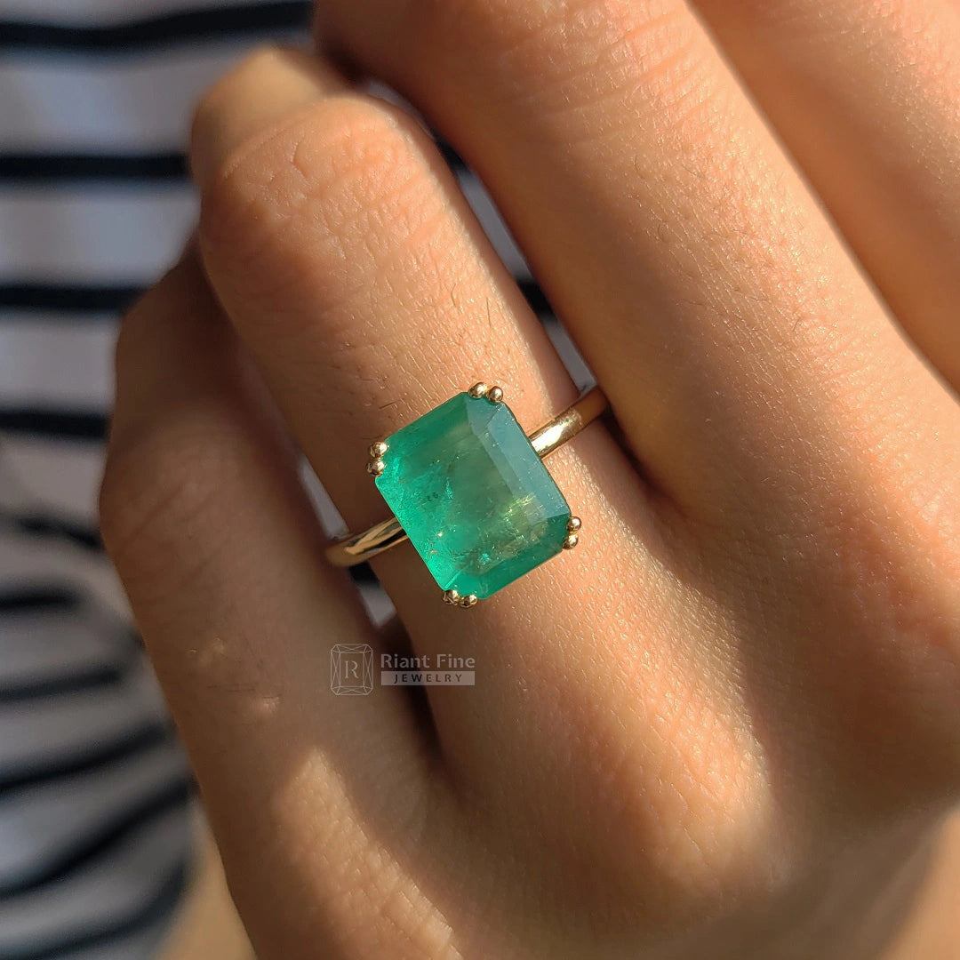 Green Gemstone Diamond Ring