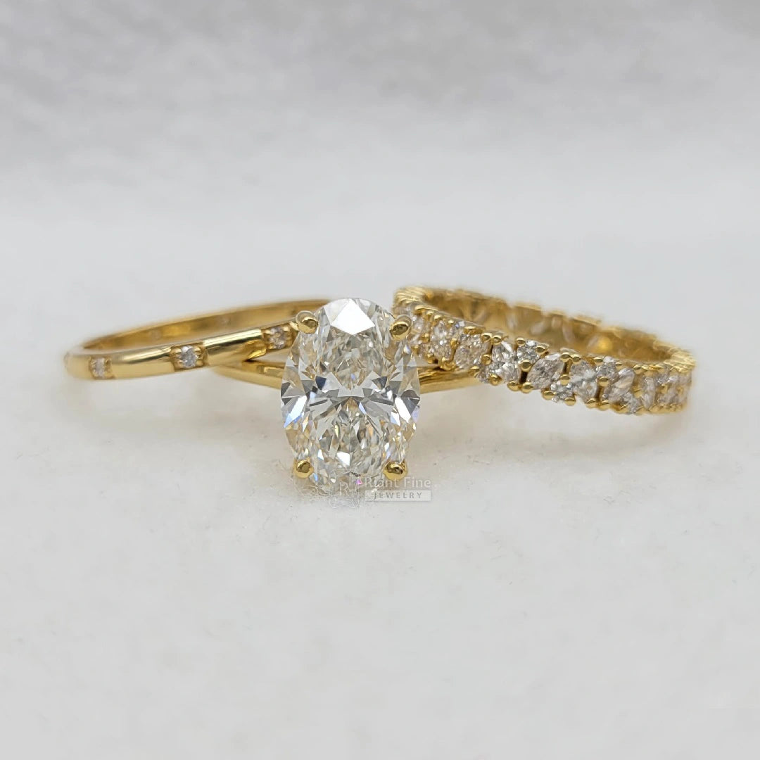 3 Carat Oval Diamond Engagement Ring Set in 14K Gold