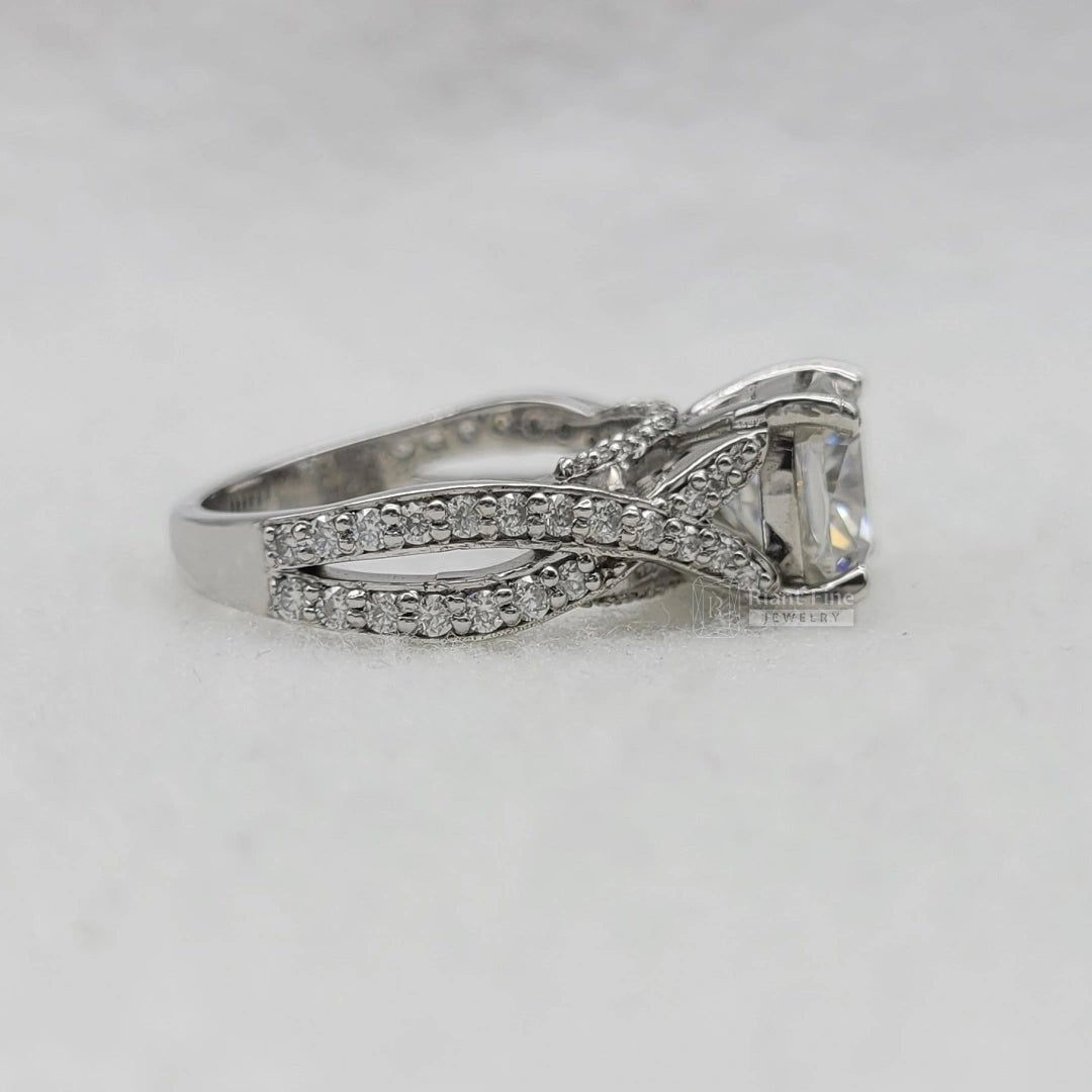 4 Ct Cushion Cut Diamond Engagement Ring in 14K Gold - Riant Fine Jewelry