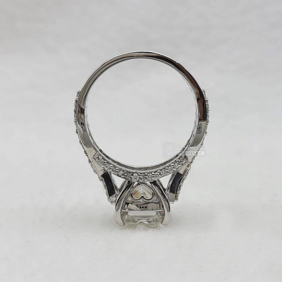 4 Ct Cushion Cut Diamond Engagement Ring in 14K Gold - Riant Fine Jewelry