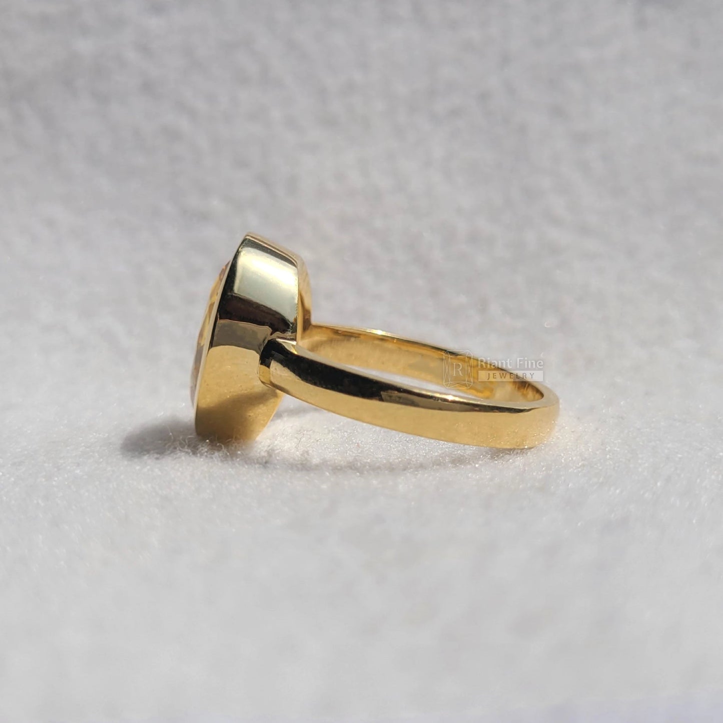 8 Ct Oval Cut Fancy Yellow Sapphire Bezel Engagement Ring - Riant Fine Jewelry LLC