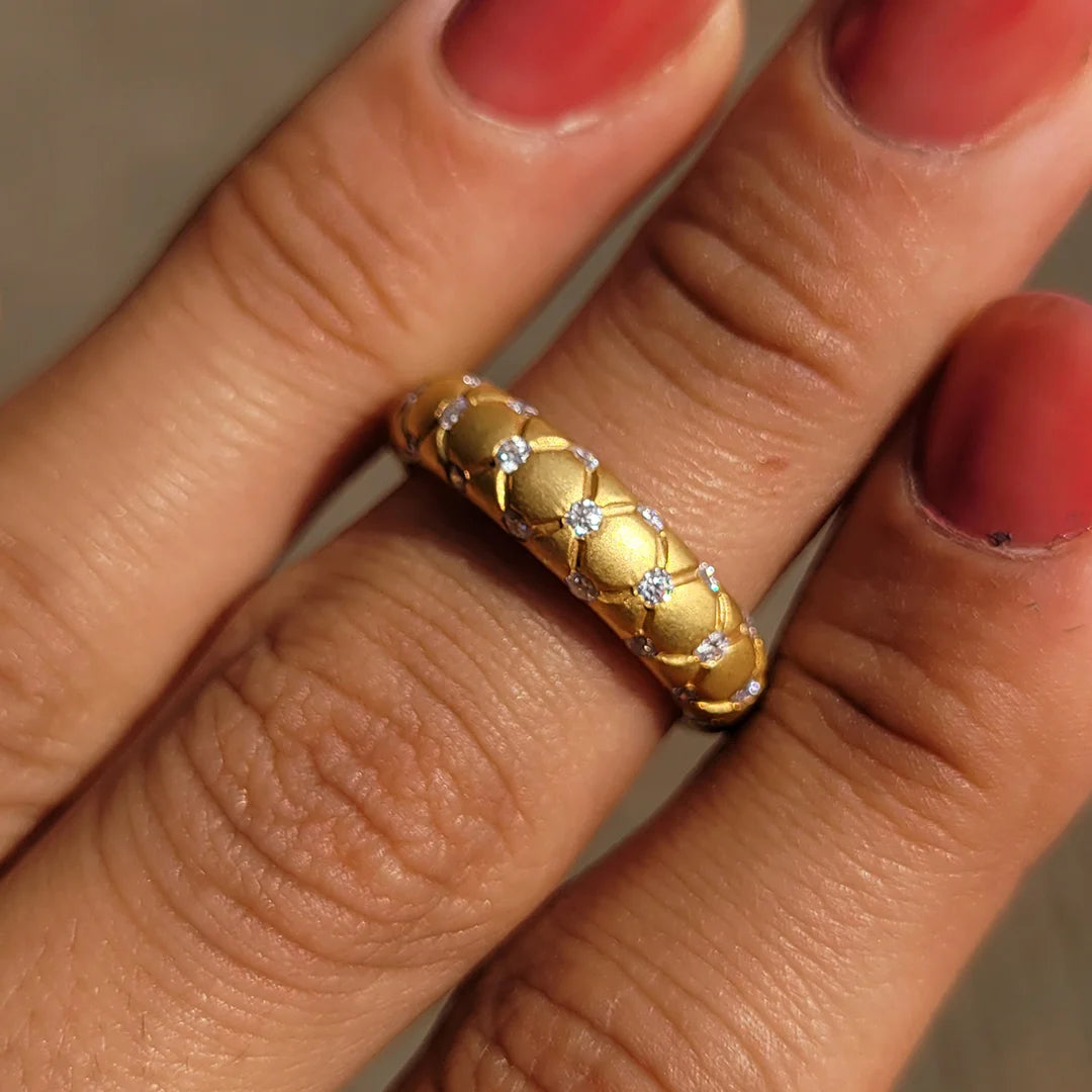 Round Lab Grown Diamond Wedding Band in Matte Gold