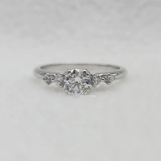 Round-Diamond-Engagement-Rings