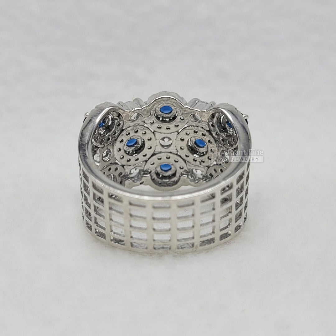 Oval-Sapphire-Ring
