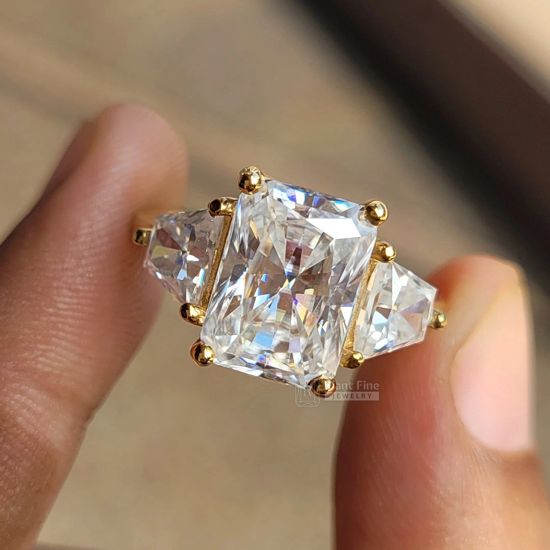 Radiant-Diamond-Engagement-Ring